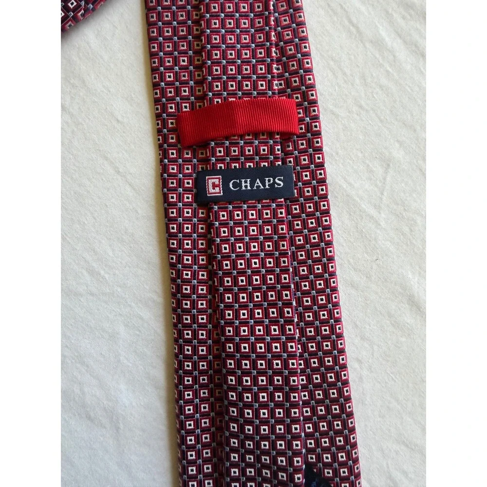 Chaps by Ralph Lauren Mens Silk Necktie Red Navy Blue White Square Old Money